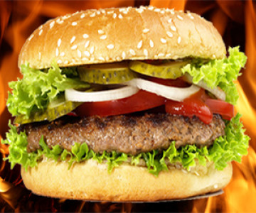 Hamburger mit Pommes
